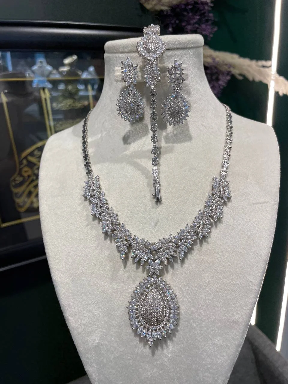 سرویس اتمی سویسی اشک