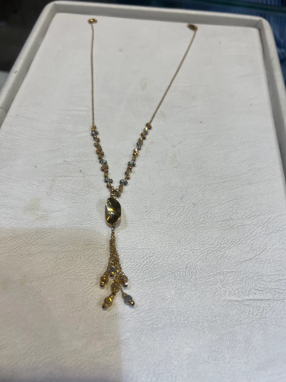 گردنبند البرناردو.